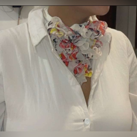 ✨NEW✨ Flower Floral Ruffle Neck Scarf - Multicolor - Picture 4 of 4